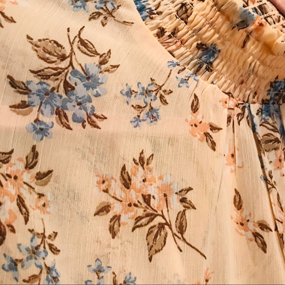 Peach layered floral top - Picture 4 of 6
